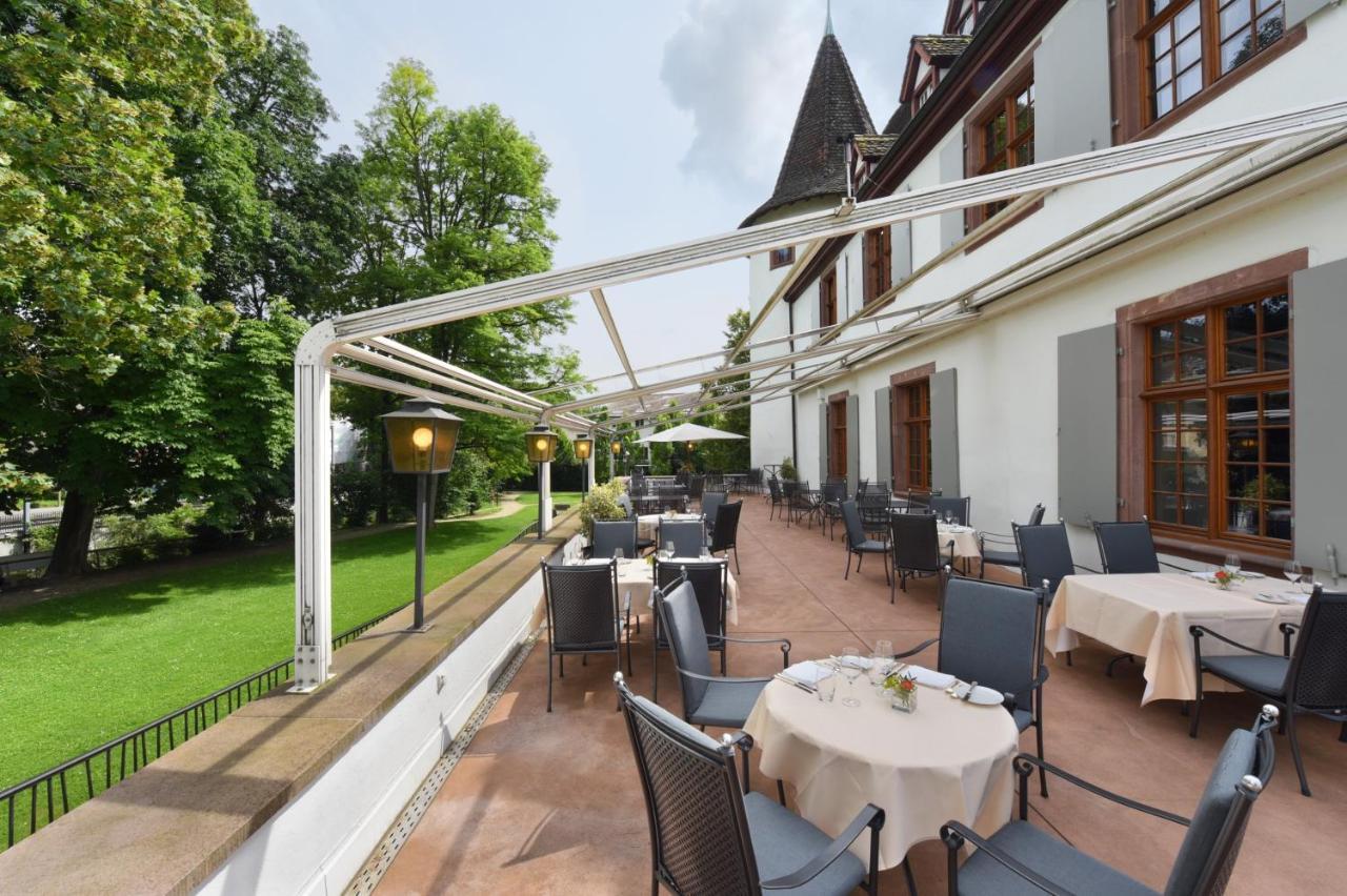 Hotel Im Schlosspark Базел Екстериор снимка