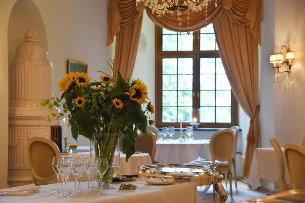 Hotel Im Schlosspark Binningen Екстериор снимка