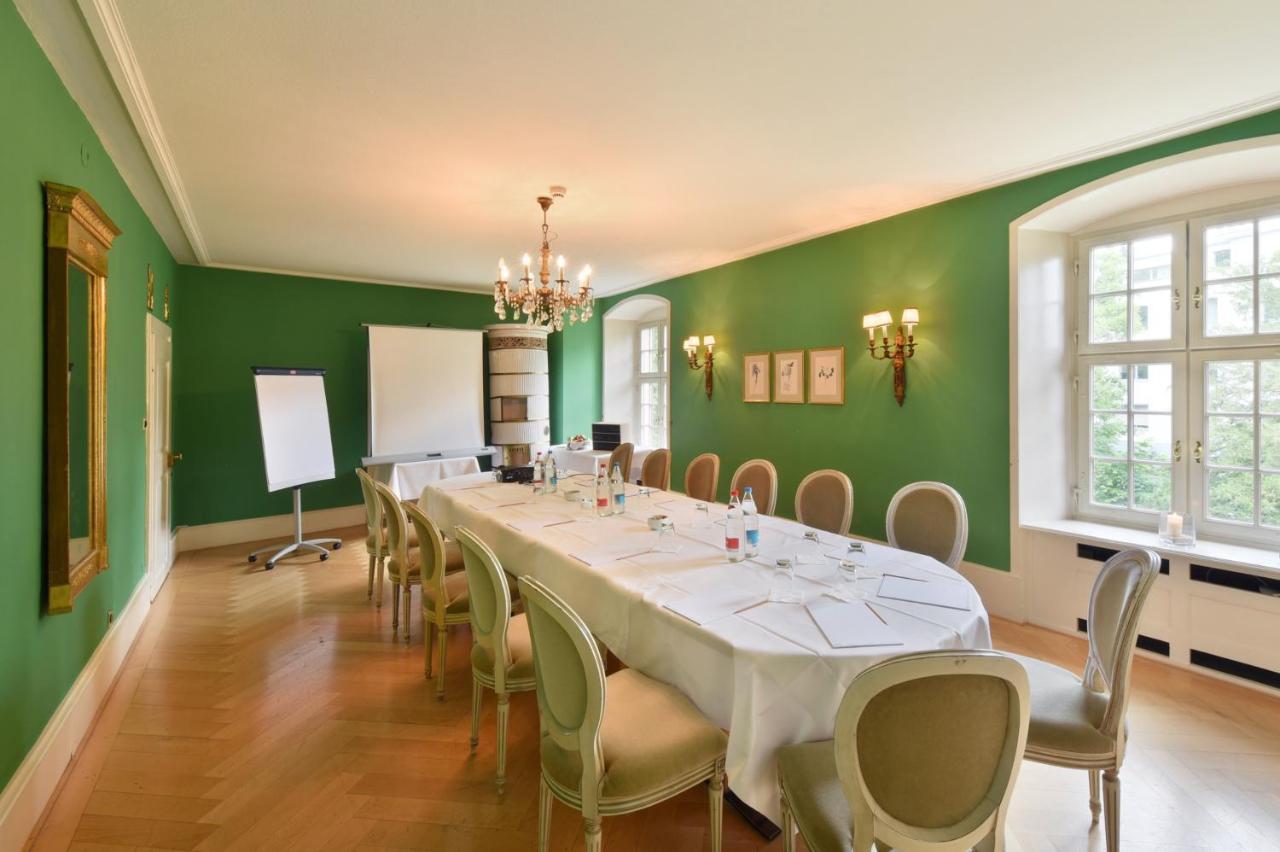 Hotel Im Schlosspark Binningen Екстериор снимка