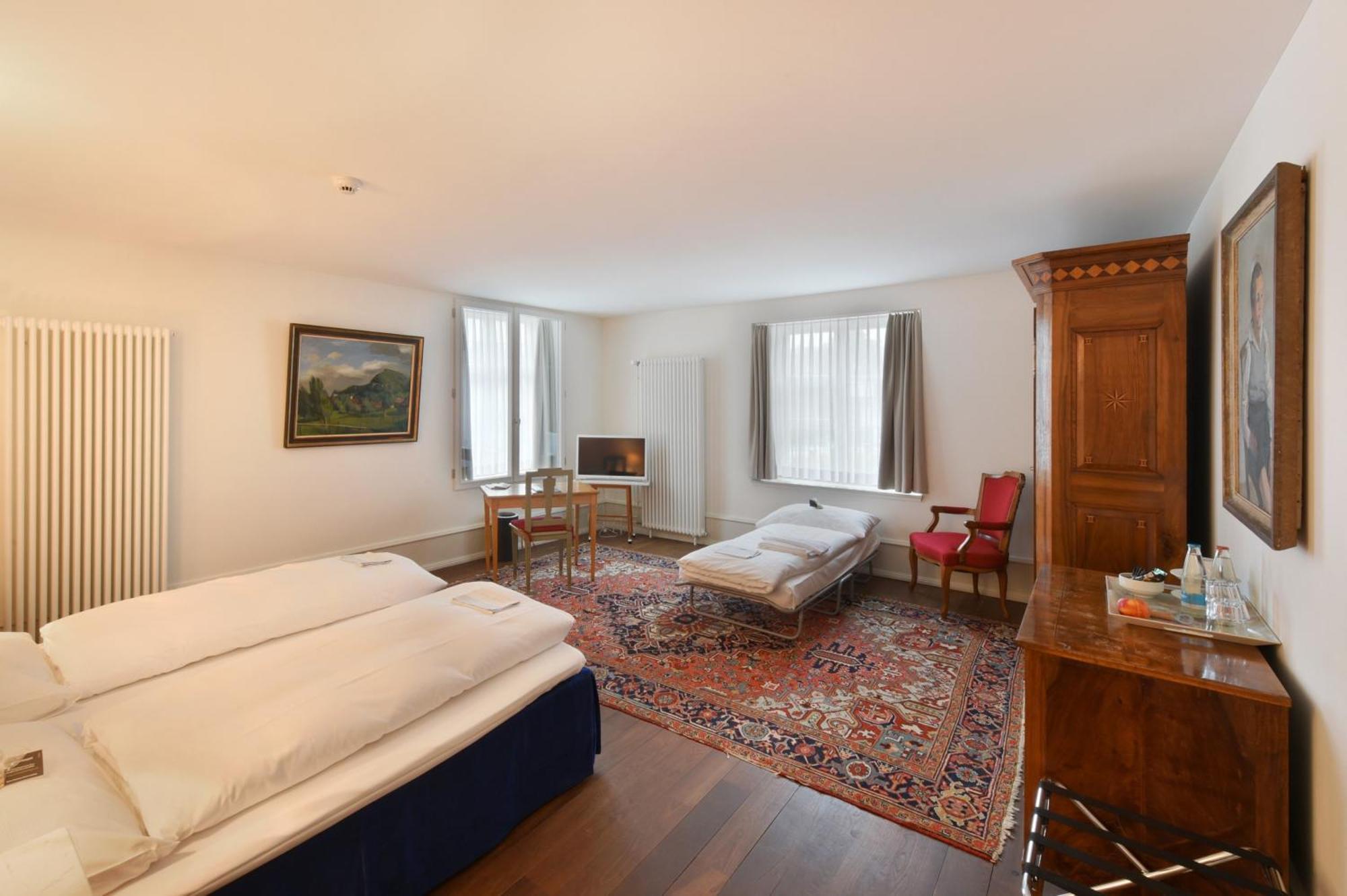 Hotel Im Schlosspark Binningen Екстериор снимка