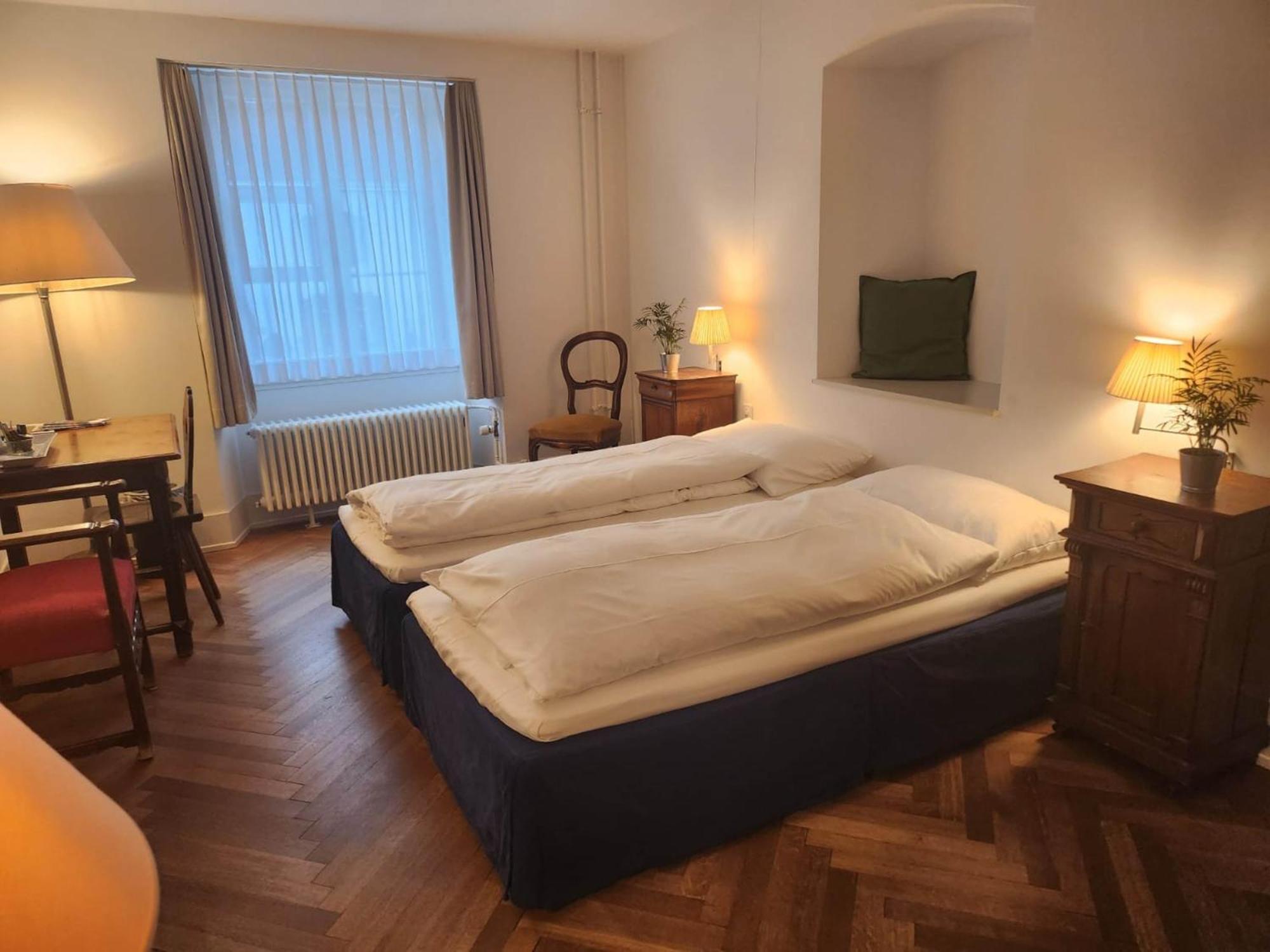 Hotel Im Schlosspark Binningen Екстериор снимка