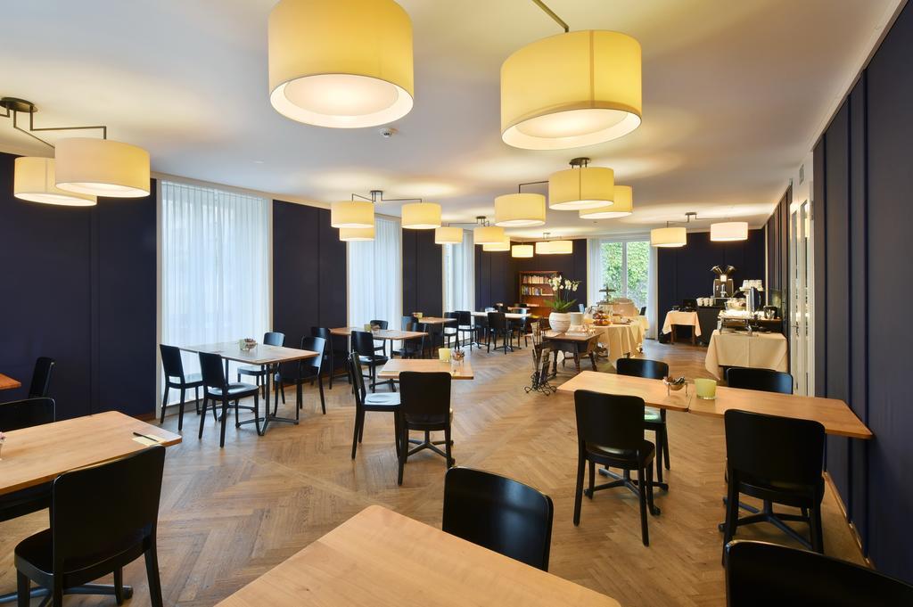 Hotel Im Schlosspark Binningen Екстериор снимка